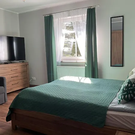 Pod Lasem * Sklářská Poruba